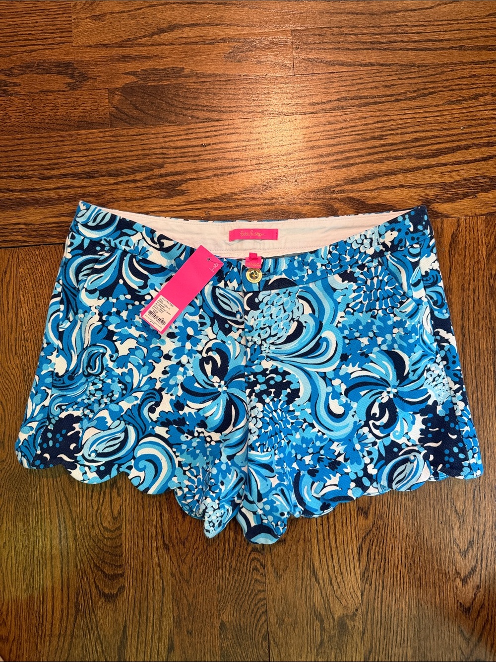 NWT Lilly Pulitzer Blue Floral Scallop Hem Women's Shorts